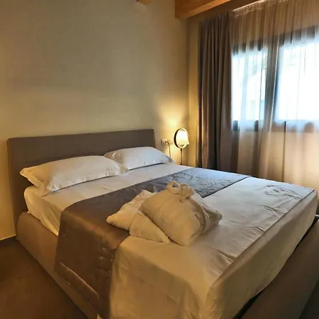 Ninfea Wellness & アパートホテル カオルレ