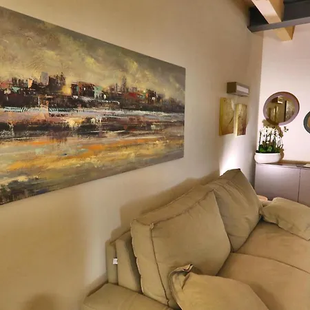 アパートホテル Ninfea Wellness & 4*