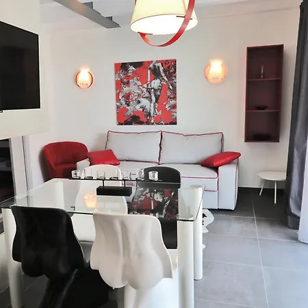 Ninfea Wellness & アパートホテル カオルレ