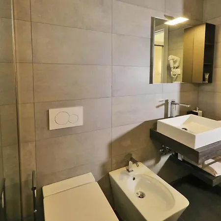 Ninfea Wellness & 4*