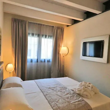 Lägenhetshotell Ninfea Wellness & 4*