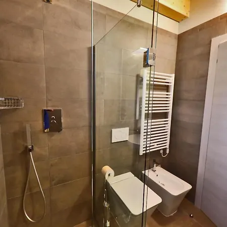 Lägenhetshotell Ninfea Wellness & 4*