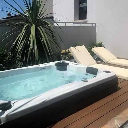 Ninfea Wellness & Apartmanhotel Caorle